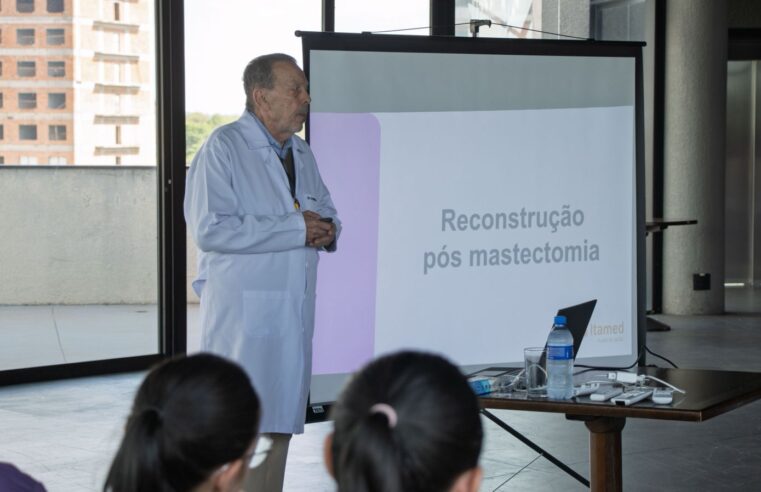 Outubro Rosa: Palestra alerta colaboradores do Dreams sobre o câncer de mama