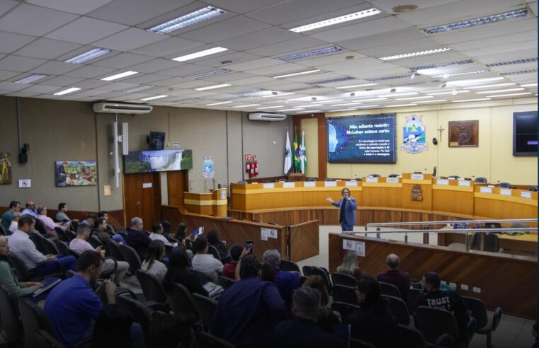 Câmara sedia oficina sobre IA na comunicação digital em parceria com o Senado Federal