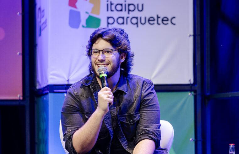 Sucesso no YouTube com quase 7 milhões de inscritos, Skorpion Gamer cativa público infantojuvenil no Festival Iguassu Inova