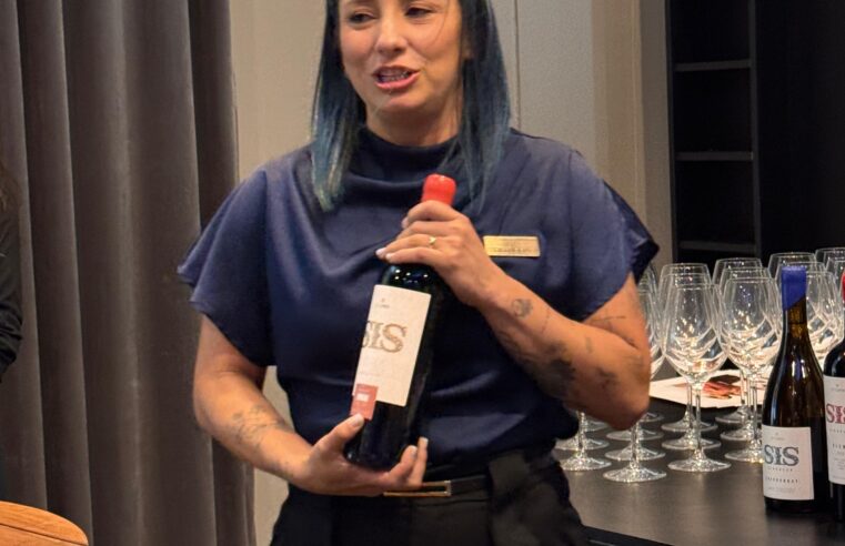 DoubleTree by Hilton Foz Celebra o Empreendedorismo Feminino com Vinho, Arte e Sofisticação