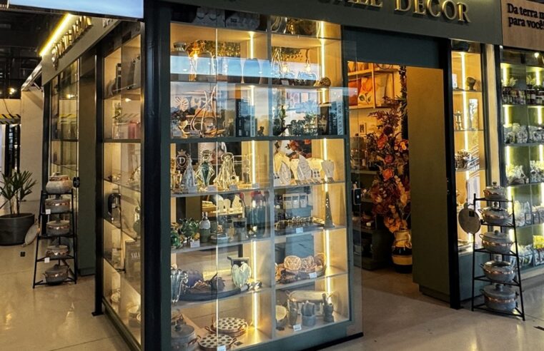 Família transforma cultura e artesanato em negócio no Mercado Público Barrageiro