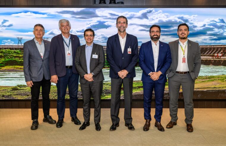 Diretorias de Itaipu e Codevasf debatem futuras parcerias em encontro no Centro Executivo