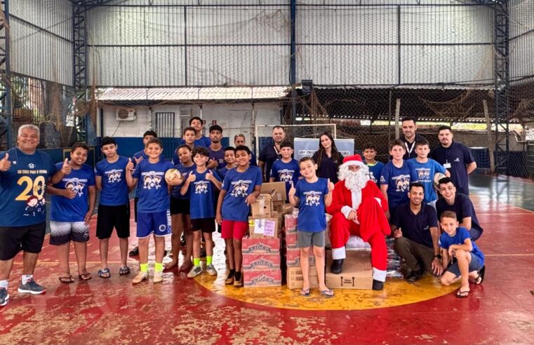 Natal Solidário: Colaboradores da VISAC entregam 1,3 toneladas de alimentos a instituições de Foz do Iguaçu