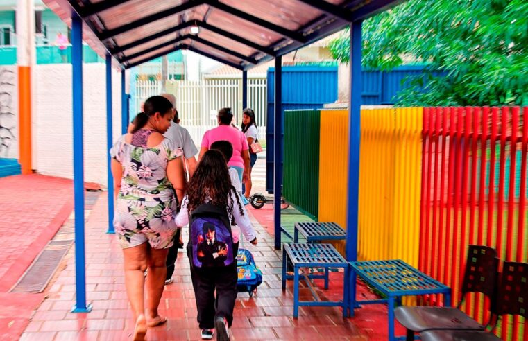 Câmara aprova exigência de antecedentes criminais para atuação com crianças e adolescentes