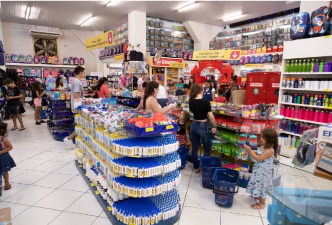 Cartão Material Escolar movimenta economia local e comerciantes comemoram