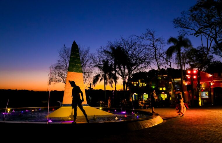 Janeiro histórico impulsiona turismo em Foz do Iguaçu, com mais de 155 mil visitantes no Marco e no AquaFoz