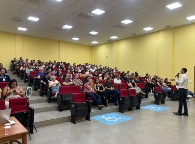 Capacitação fortalece atuação intersetorial no atendimento às famílias em Foz do Iguaçu