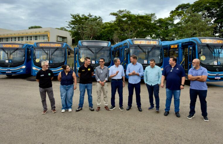 Mais conforto: transporte público de Foz ganha mais cinco ônibus zero km com ar-condicionado