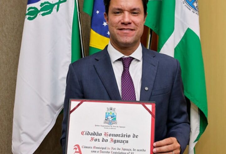 Guto Silva recebe título de Cidadão Honorário de Foz do Iguaçu