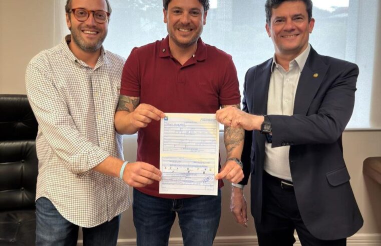 Com apoio de Flávio Bolsonaro e Sergio Moro, Deputado Matheus Vermelho se filia ao PL