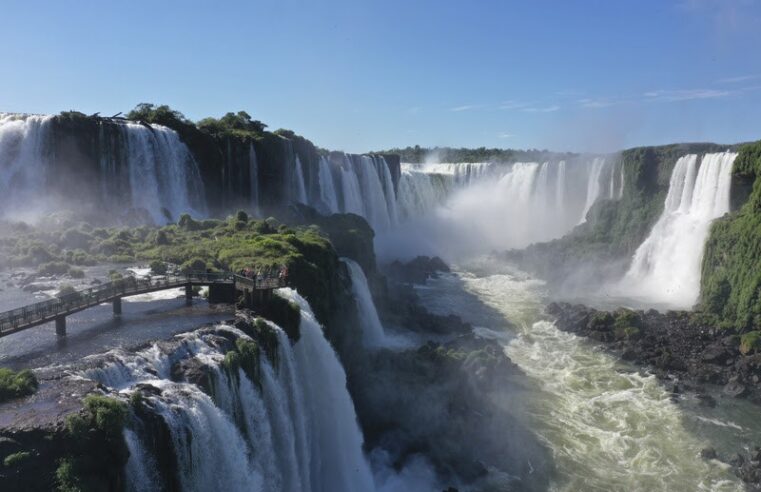 Foz do Iguaçu lança combo “Experiência Completa” que une Parque Nacional do Iguaçu (Cataratas do Iguaçu) e AquaFoz com condições especiais