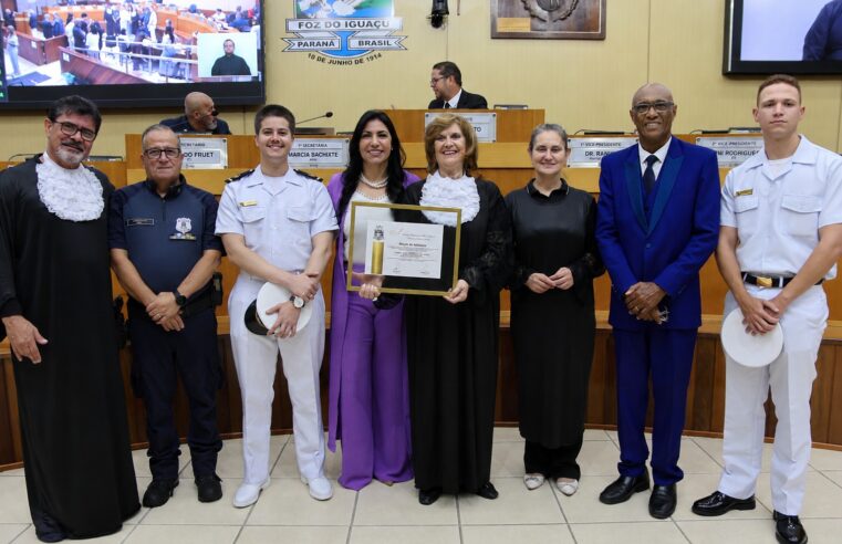 Coral Cisne Branco recebe Moção de Aplauso da Câmara de Foz
