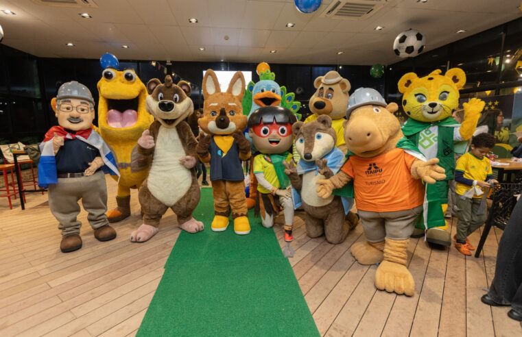 Mascotes entram em campo e transformam Mercado Barrageiro em arena de diversão em Foz do Iguaçu