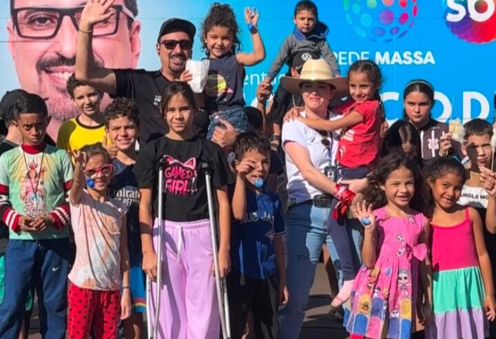 Deoclecio Duarte comemora nos bairros um ano do Programa Paraná da Gente