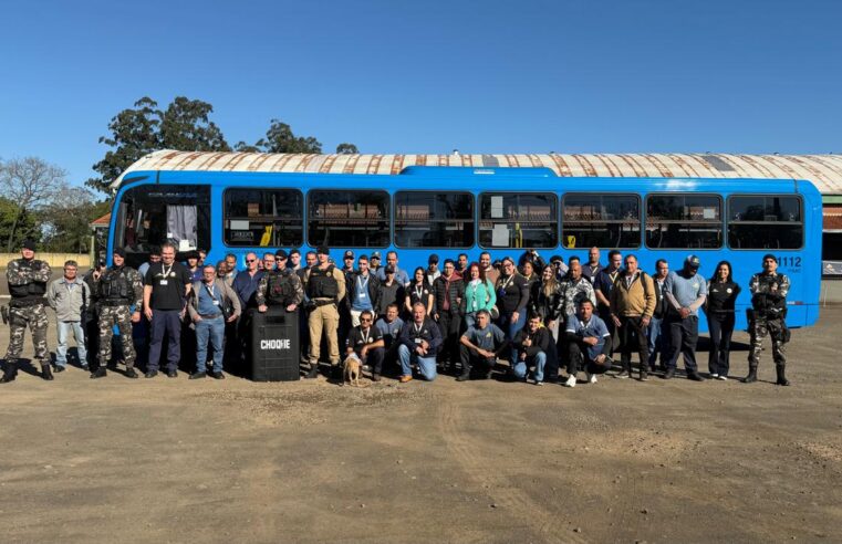 VISAC promove simulado de assalto a ônibus com apoio da Polícia Militar em Foz
