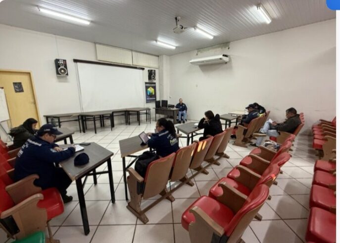 Agentes de trânsito do Foztrans realizam avaliação do Curso de Formação