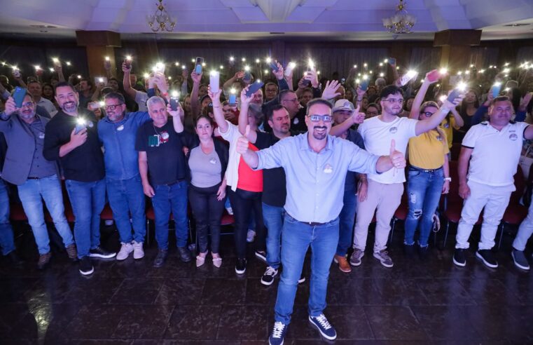 Lideranças lotam encontro e fortalecem Deoclecio Duarte rumo à Assembleia Legislativa