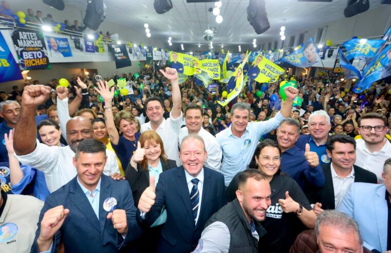 advogado e empresário Tulio Marcelo Denig Bandeira teve sua candidatura a Deputado Federal confirmada na noite desta quarta-feira (5), durante a convenção do PSDB, realizada em Curitiba.