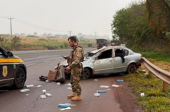PRF prende motorista e apreende 5 mil maços de cigarros contrabandeados na BR-163, em Toledo (PR)