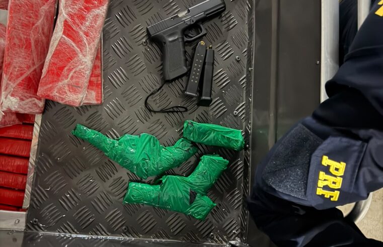 PRF apreende 380 quilos de maconha e três armas em Maringá