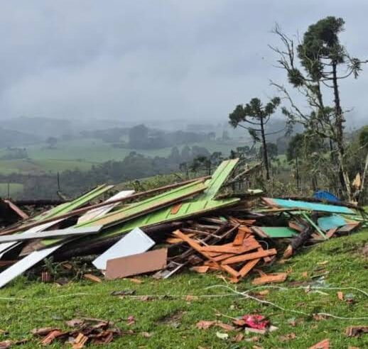 Advogado e candidato a deputado federal destaca a necessidade de união e ação diante das tragédias climáticas que atingem o estado