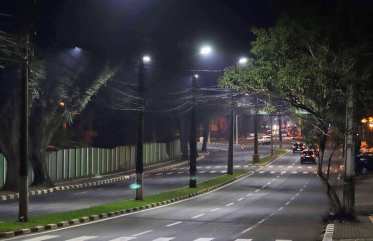 Câmara solicita informações sobre modernização da iluminação pública com LED em Foz