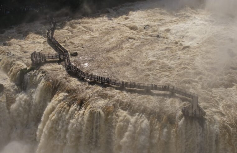 Passarela das Cataratas do Iguaçu é interditada temporariamente nesta sexta-feira