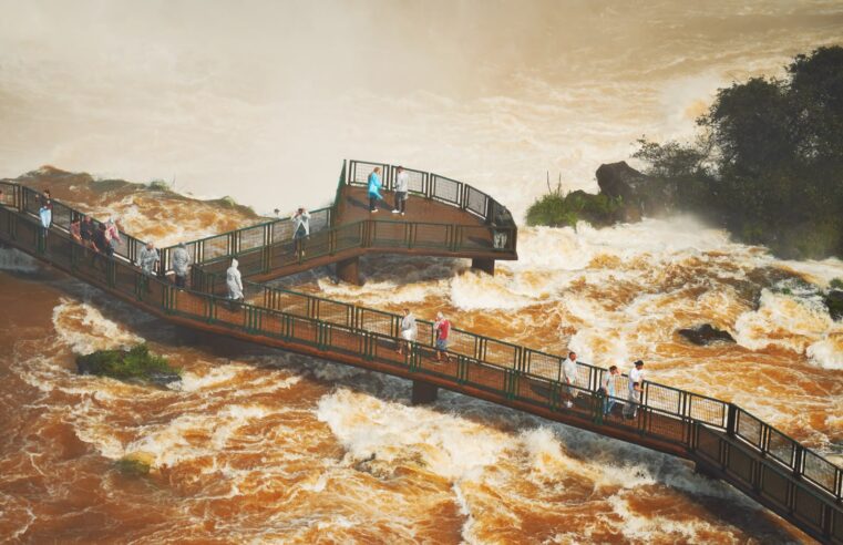 Passarela das Cataratas do Iguaçu reabre para visitação nesta terça-feira,15