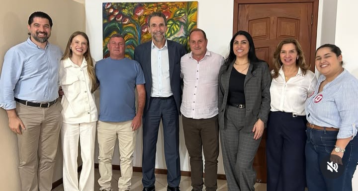 Sete dos 15 vereadores de Foz declaram apoio à reeleição de Lula