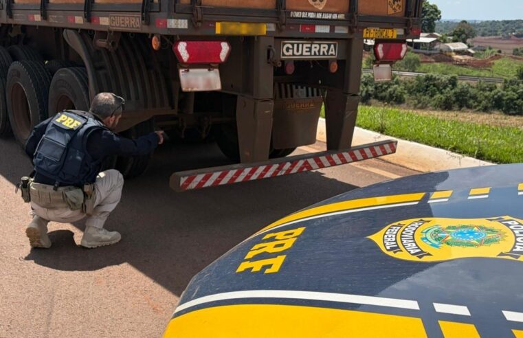 PRF flagra carreta com freios trincados em Catanduvas (PR)