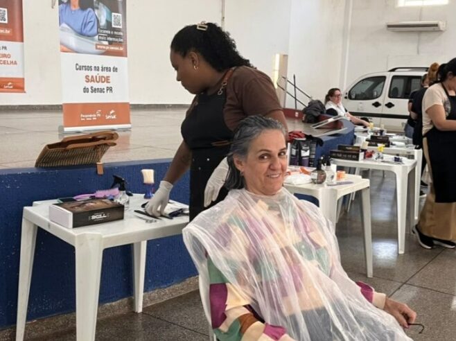 Centro de Convivência do Idoso promove Dia de Beleza em celebração ao mês da pessoa idosa
